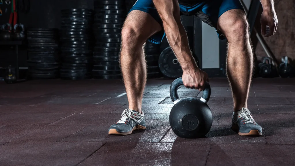 Exercícios com Kettlebell que Todo Jogador de Futebol Deveria Conhecer